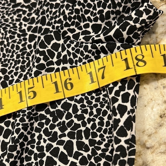 Tacera Black and White Patterned Dress - Picture 8 of 14